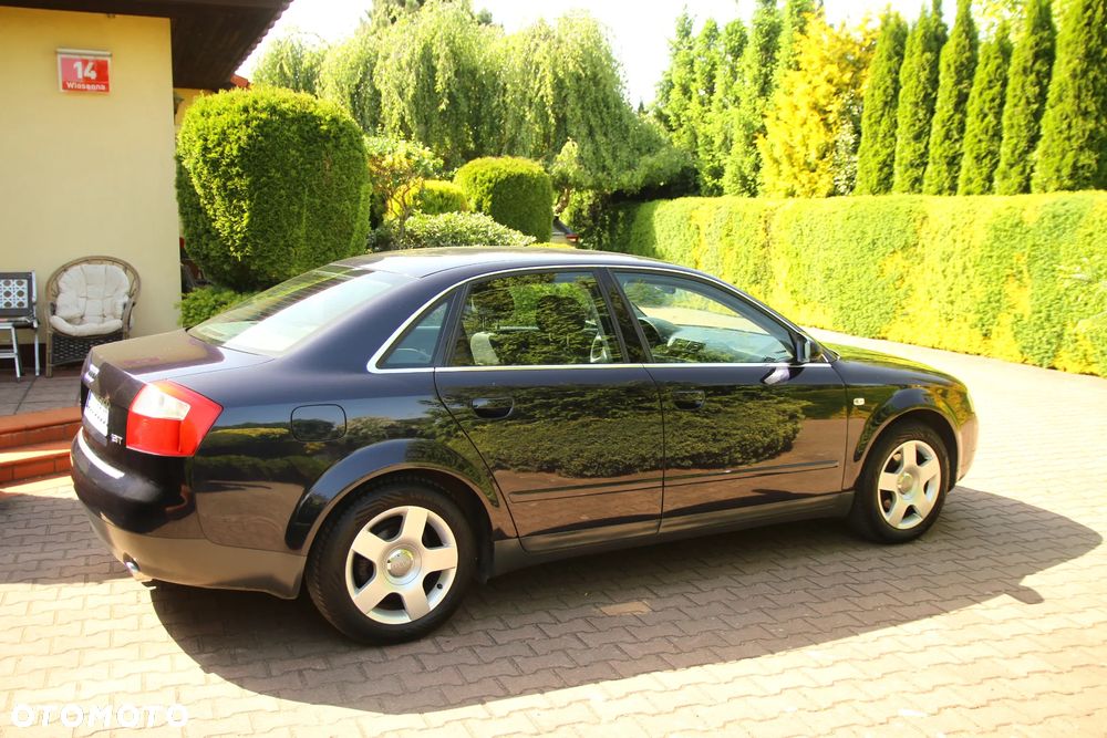 Audi A4 Limousine - 17