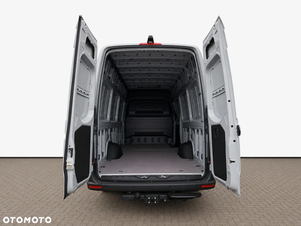 Mercedes-Benz Sprinter - 9
