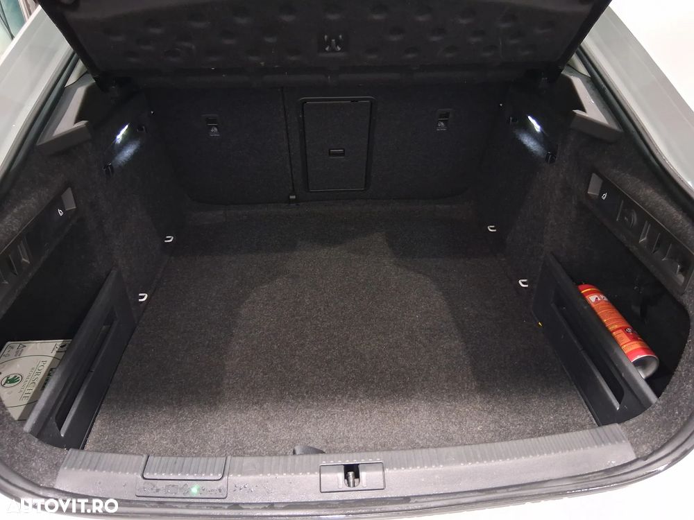 Skoda Superb 2.0 TDI DSG Ambition - 37