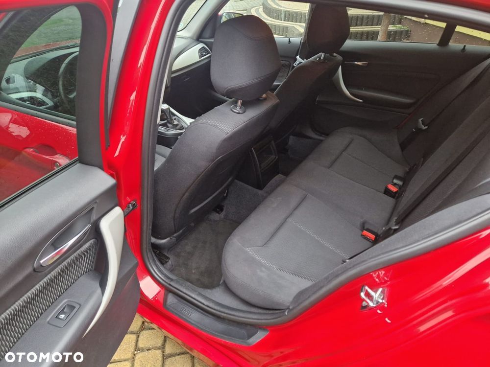 BMW Seria 1 116i - 8