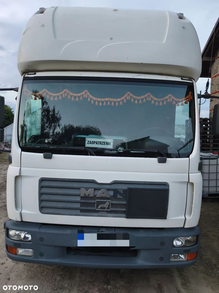 MAN TGL 12.210 - 1