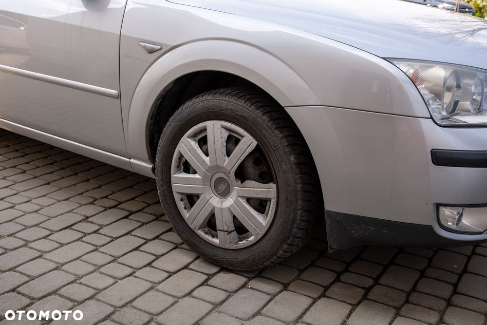 Ford Mondeo 1.8 Ambiente - 5