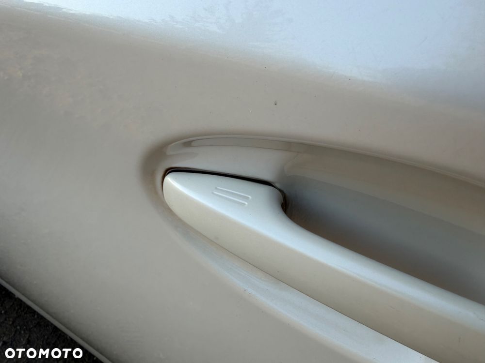 Toyota Prius 1.8 HSD Premium - 26