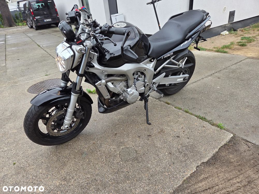 Yamaha FZ6 - 4