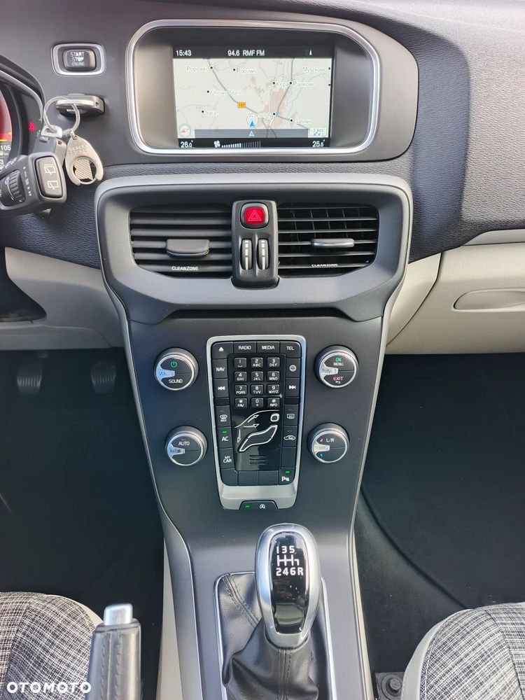 Volvo V40 - 38