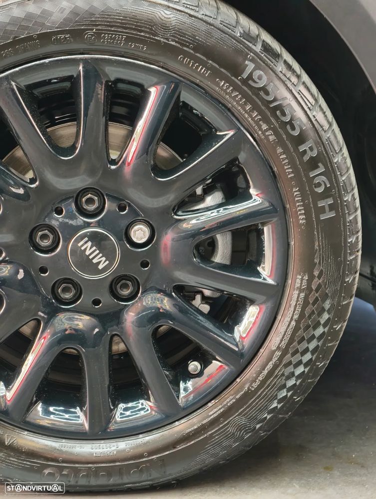 MINI 5 Portas Cooper D - 18