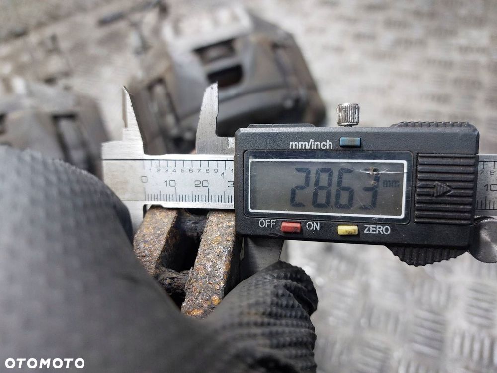 TARCZE HAMULCOWE PRZÓD + KLOCKI + ZACISKI AUDI A6 C6 2.0 TFSI - 5