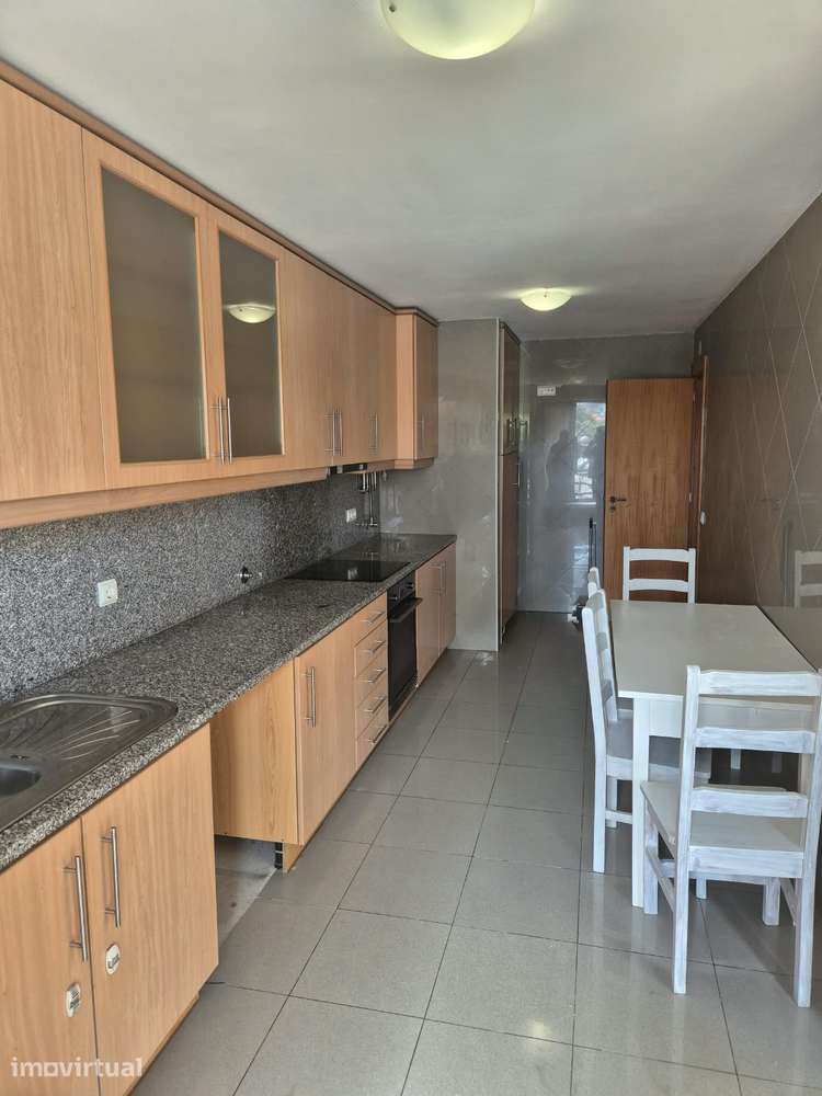 ARRENDA-SE T3 – VILA PRAIA DE ÂNCORA | 850 €/MÊS - Grande imagem: 2/17