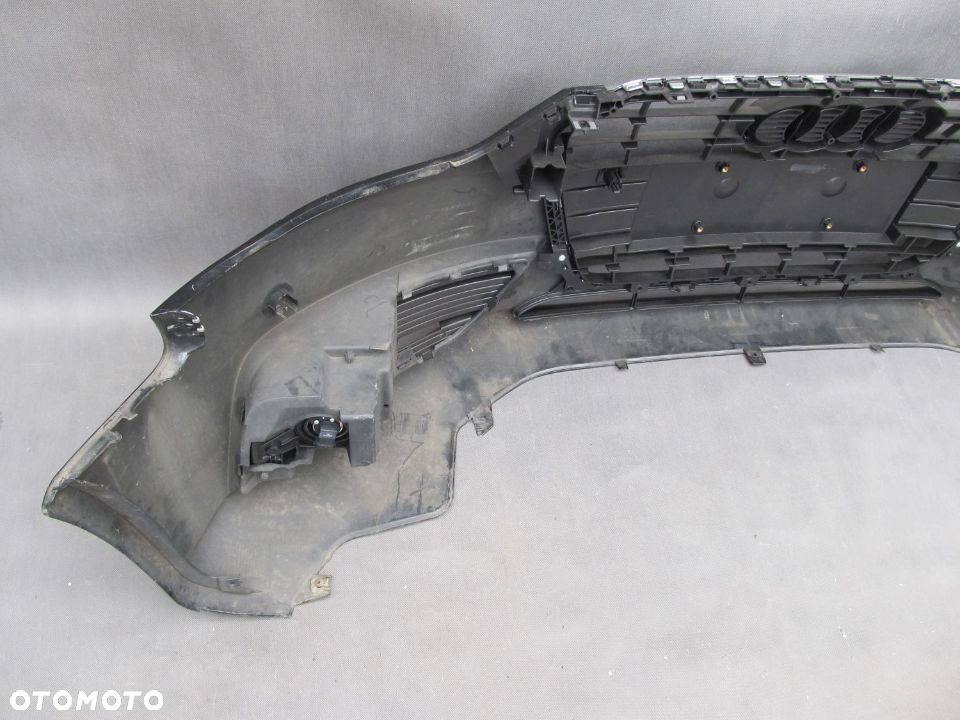 Zderzak przedni Audi A4 B8 11 - 15 Pdc-4 + atrapa Lakier LZ9Y - 9