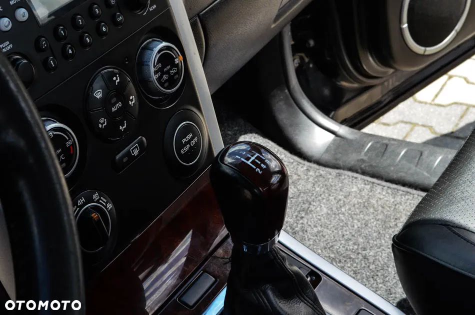 Suzuki Grand Vitara 2.0 De luxe - 29