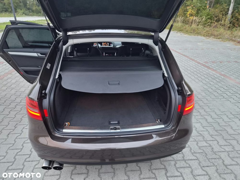 Audi A4 Avant - 25