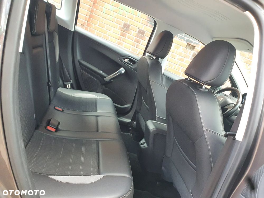Peugeot 2008 PureTech 110 Stop&Start Allure - 12