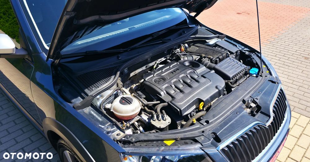 Skoda Octavia 2.0 TDI 4x4 DSG Scout - 38