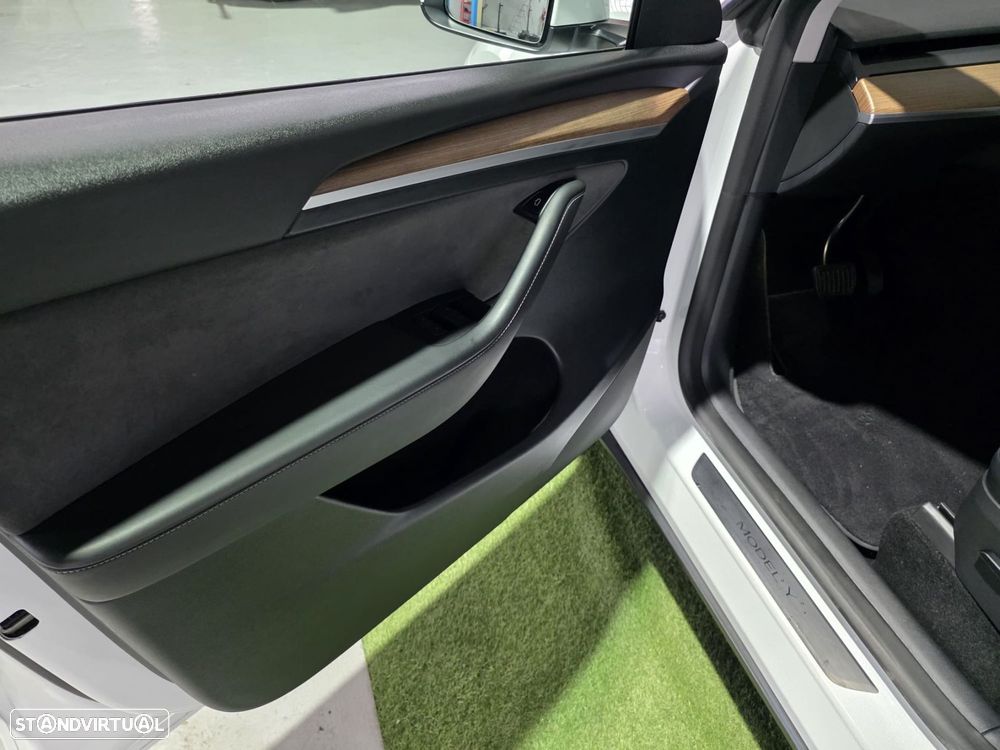 Tesla Model Y Long Range Tração Integral - 10