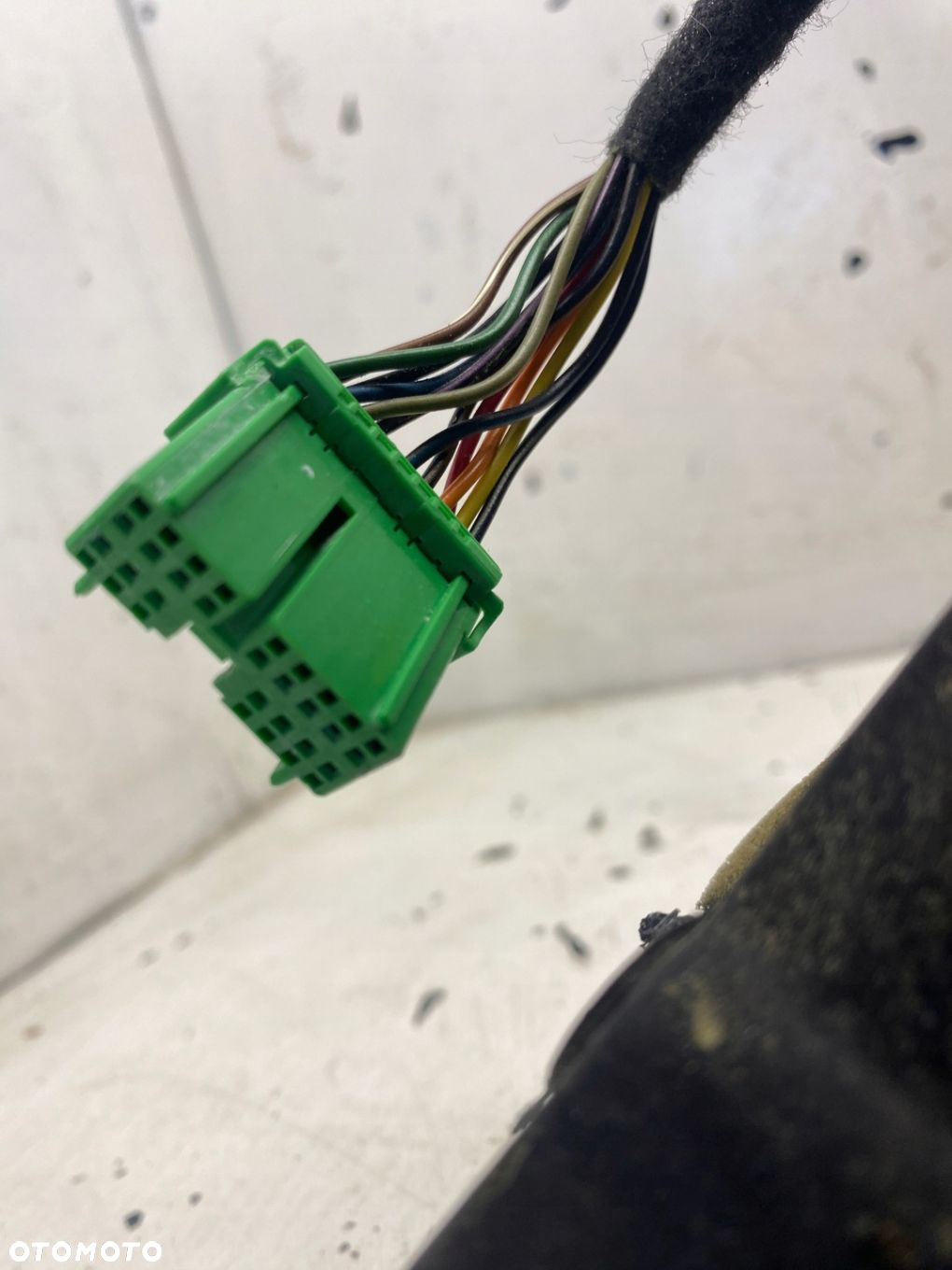 VOLVO C30 LIFT LUSTERKO PRAWE 12 PIN EU - 15