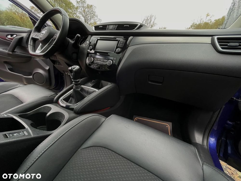 Nissan Qashqai 1.3 DIG-T N-WAY - 17