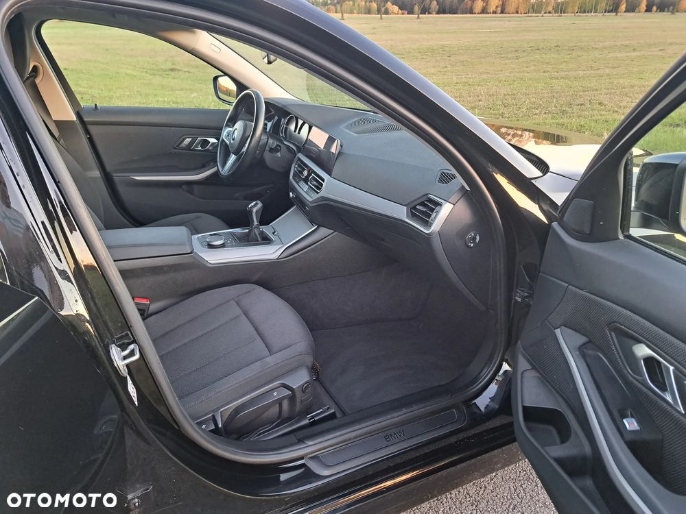 BMW Seria 3 320d - 11