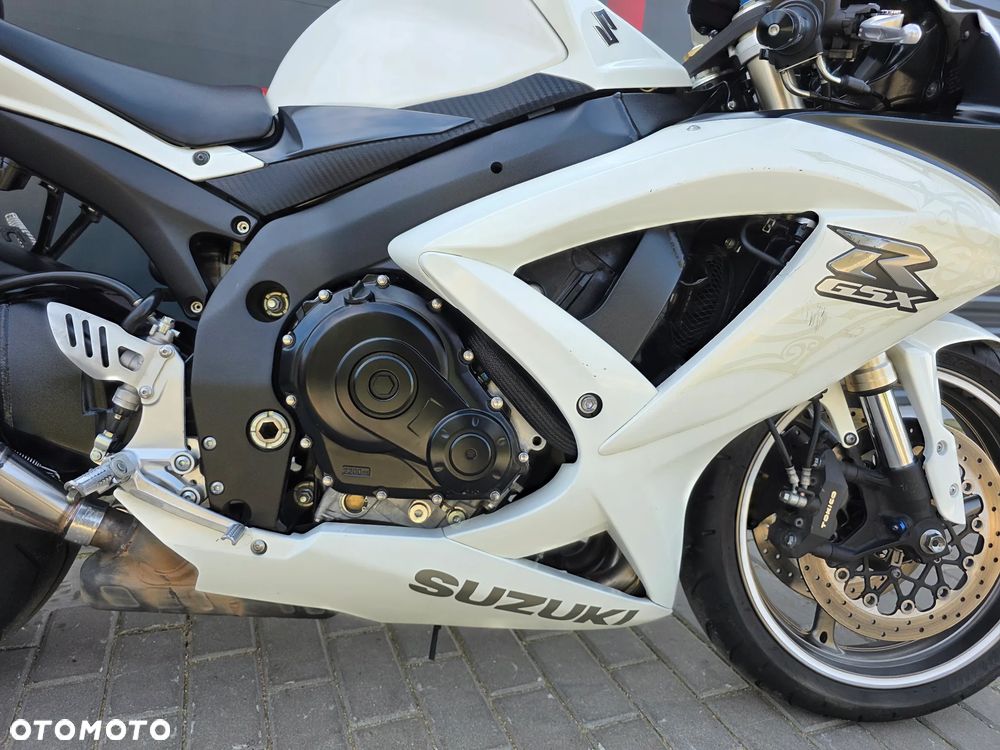 Suzuki GSX-R - 24