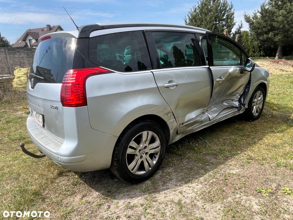 Peugeot 5008 HDI FAP 110 Platinum - 8