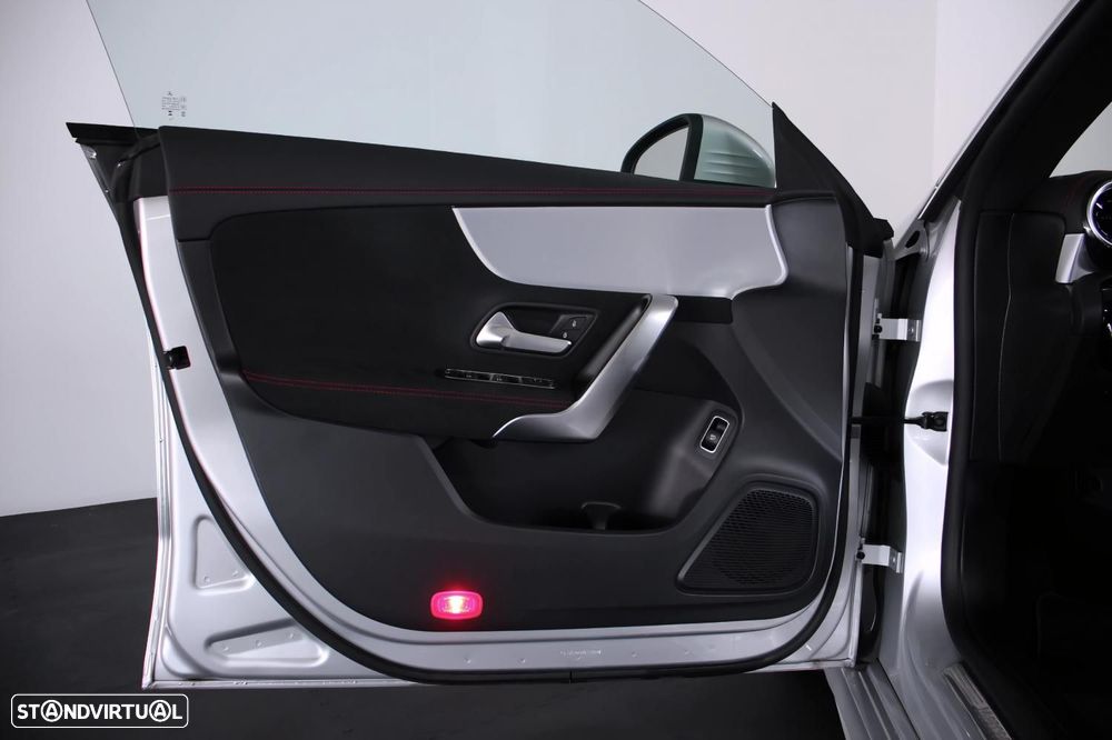 Mercedes-Benz CLA 180 d Shooting Brake AMG Line Aut. - 5