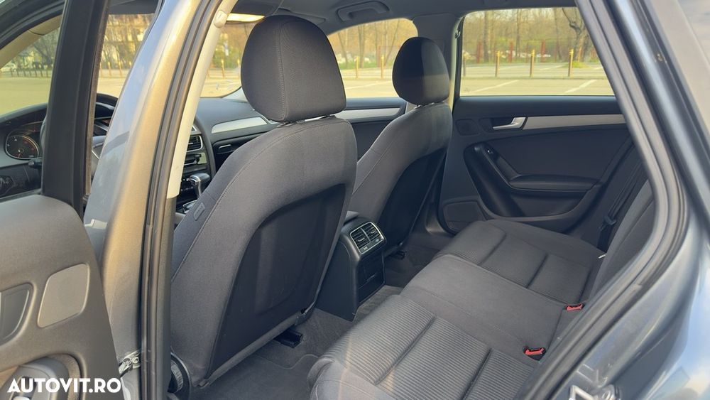 Audi A4 2.0 TDI DPF multitronic S line Sportpaket - 8