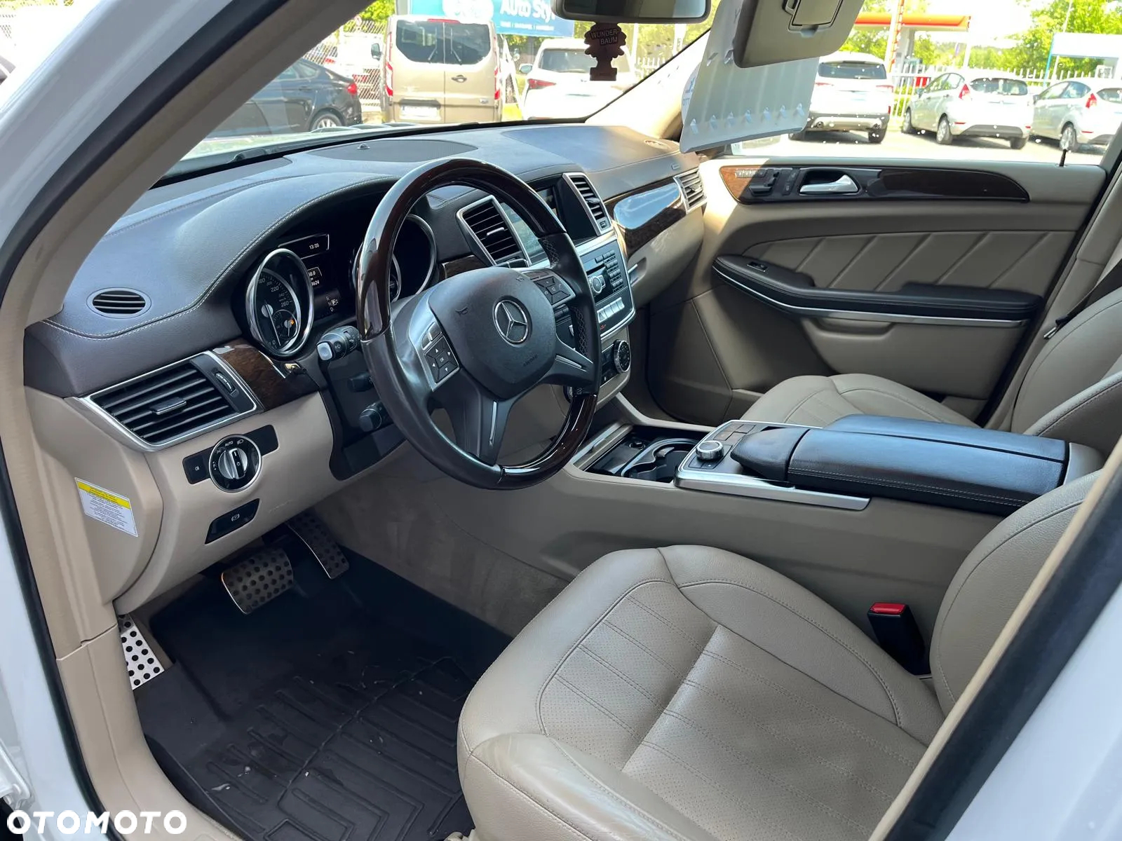 Mercedes-Benz GL 500 4-Matic - 16