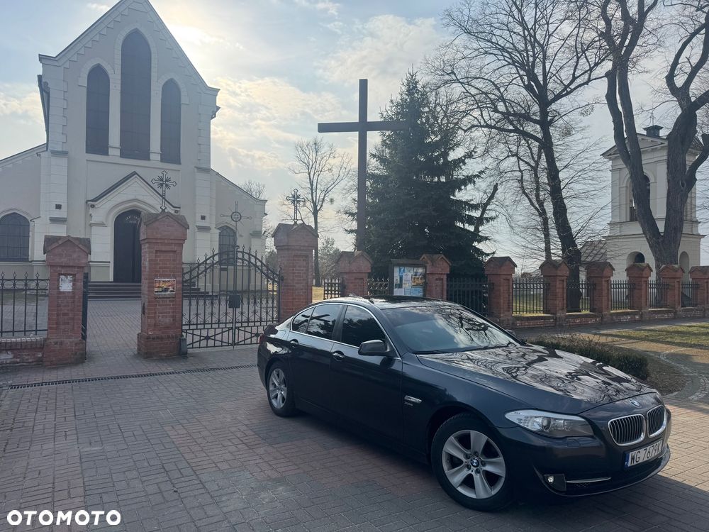 BMW Seria 5 528i xDrive Modern Line - 4