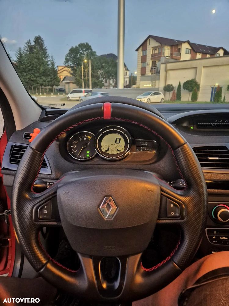 Renault Megane III 1.6 16V Color Edition - 3