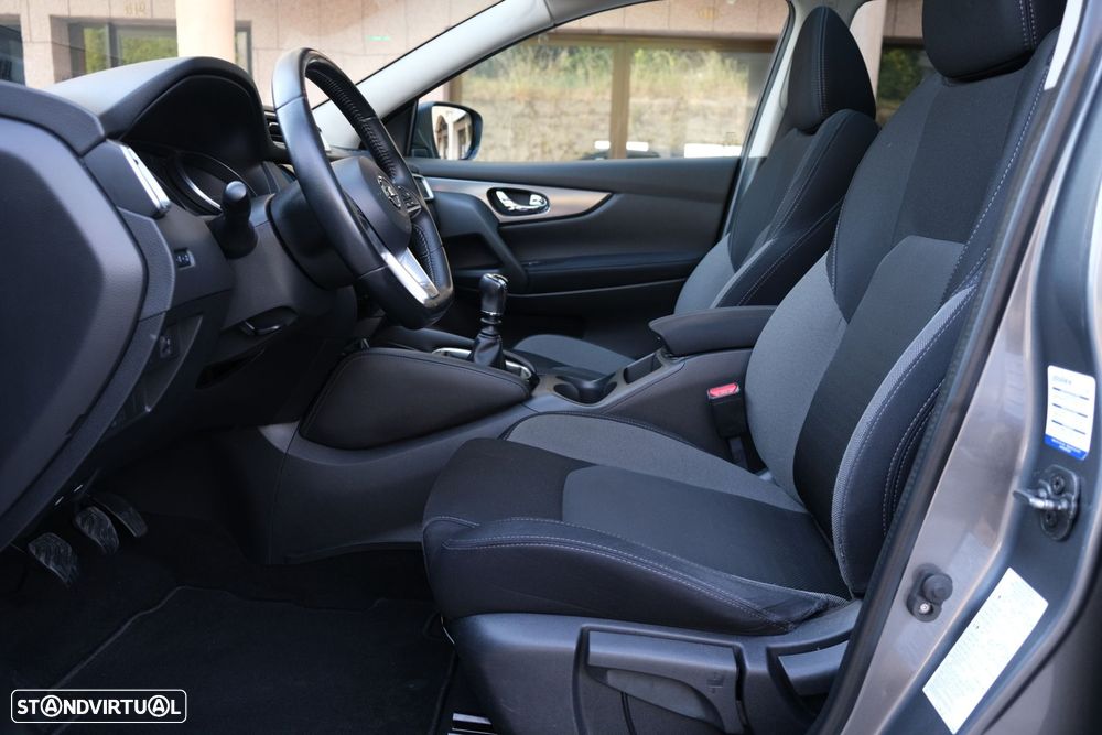 Nissan Qashqai 1.5 dCi N-Connecta 18 - 13