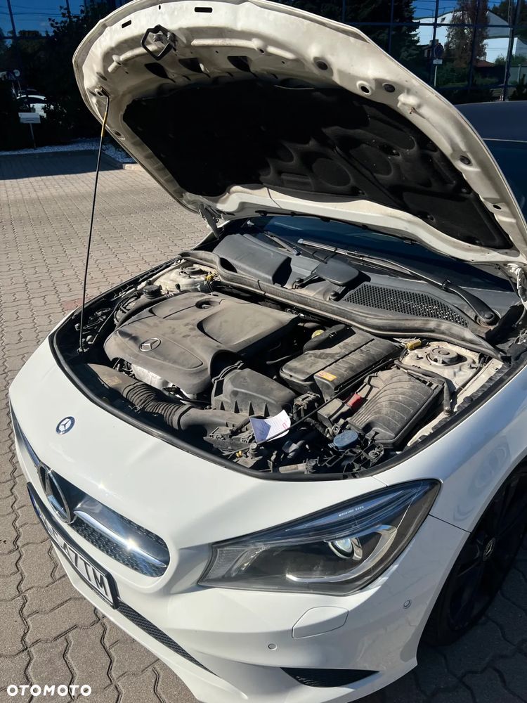 Mercedes-Benz CLA 200 7G-DCT - 17