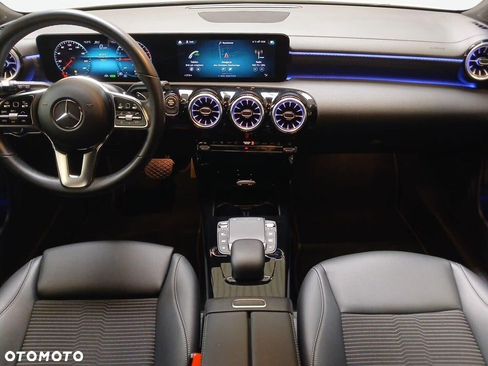 Mercedes-Benz CLA - 10