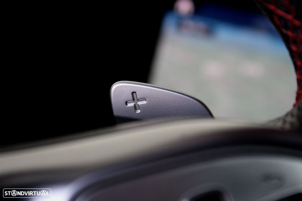 Mercedes-Benz CLA 250 e Shooting Brake AMG Line - 17