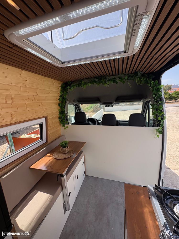 Mercedes-Benz Sprinter - 12