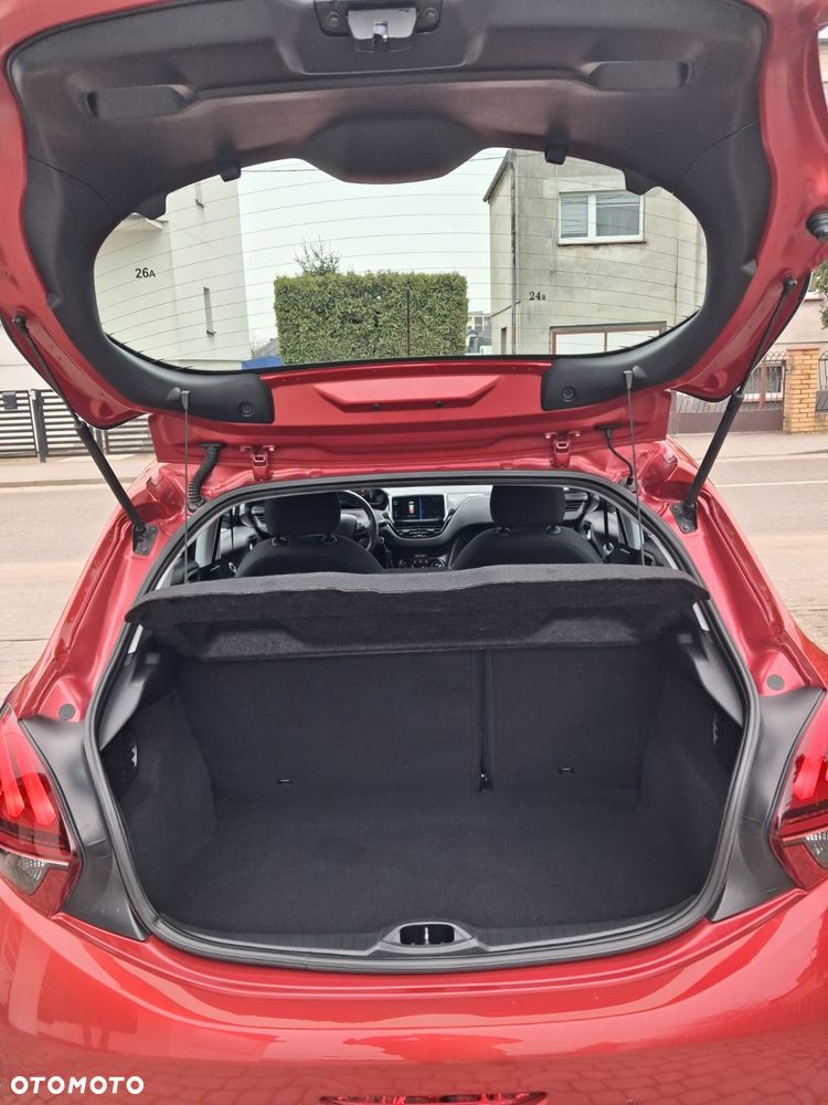 Peugeot 208 PureTech 82 Start & Stop Allure - 14