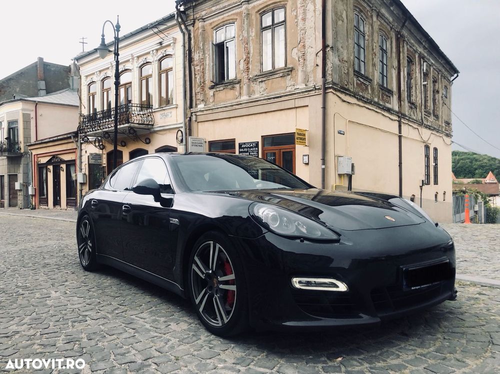 Porsche Panamera - 1