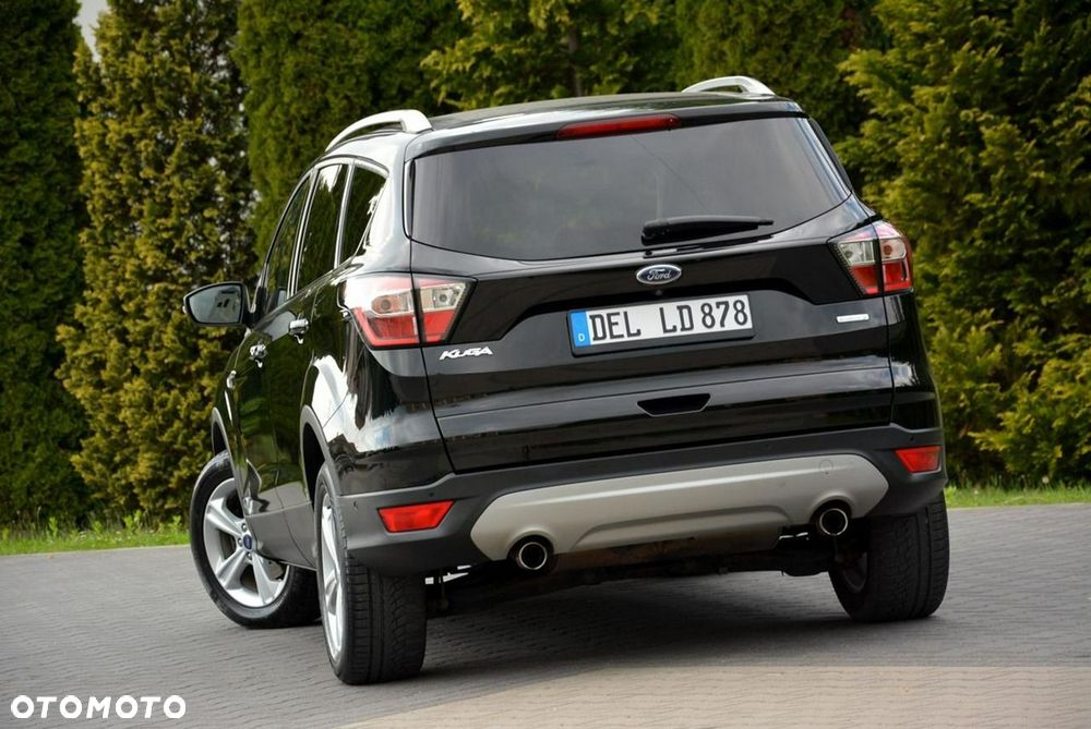 Ford Kuga 1.5 EcoBoost 2x4 Titanium - 6