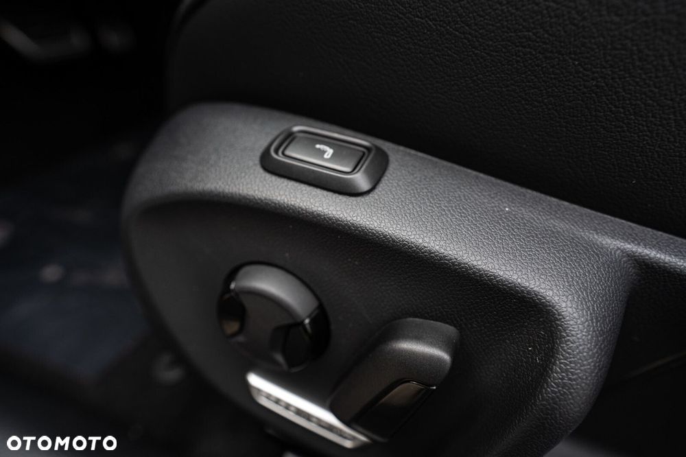 Volkswagen Passat - 13