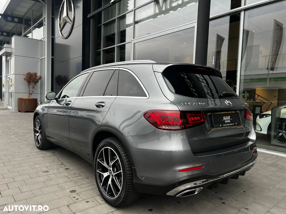 Mercedes-Benz GLC 220 d 4Matic 9G-TRONIC AMG Line - 3