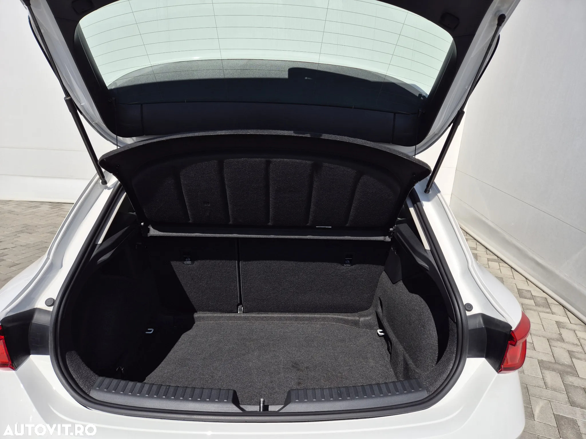 Seat Leon ST 1.0 ETSI mHEV DSG7 Style - 29