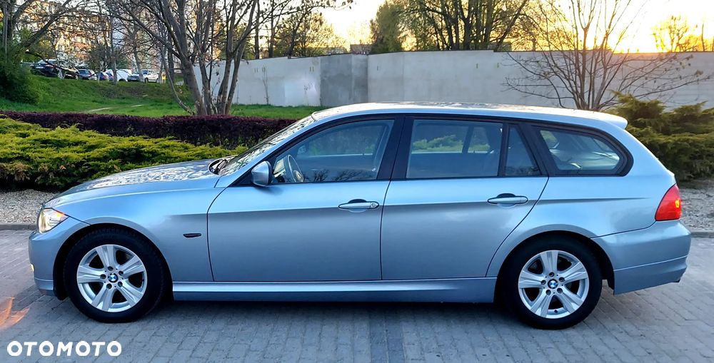 BMW Seria 3 318i Edition Exclusive - 14