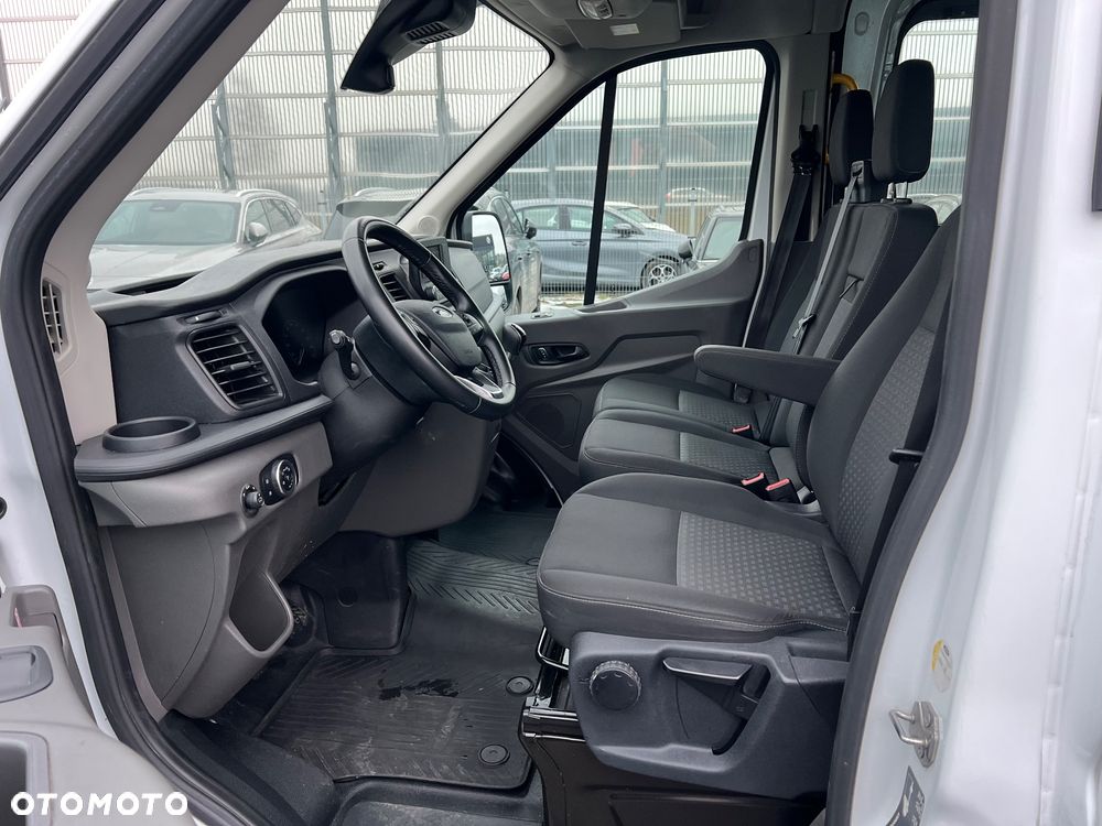 Ford Transit - 24