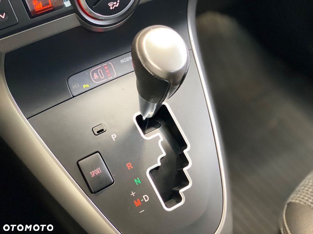 Toyota Verso 1.8 Premium MS - 29