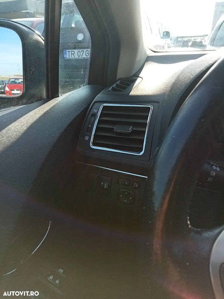 Toyota Avensis 2.0 D-4D Elegance - 11