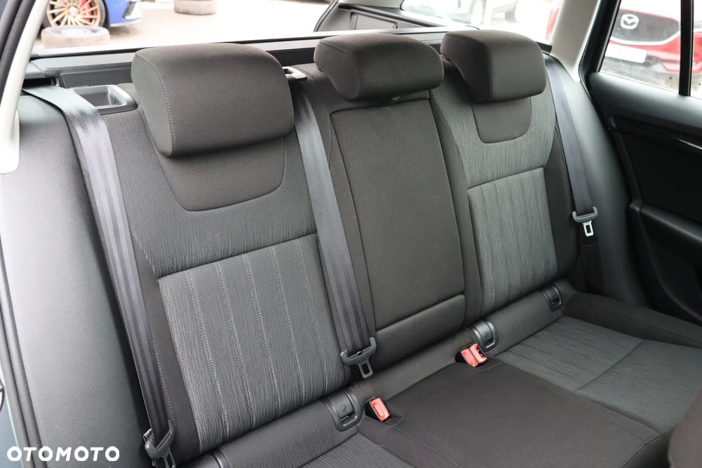 Skoda Octavia 1.5 TSI ACT DSG Tour - 17