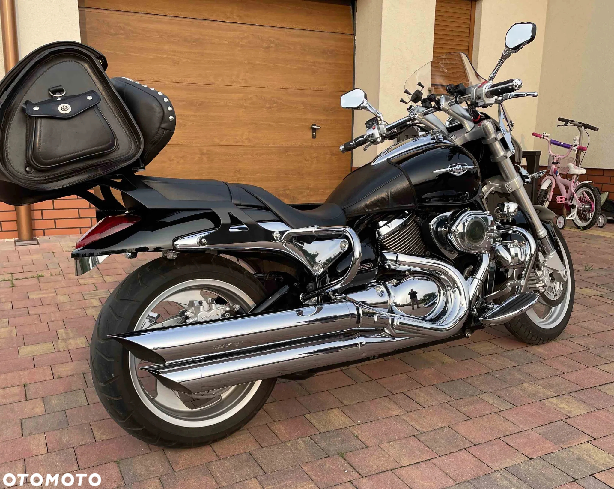 Suzuki Intruder - 3