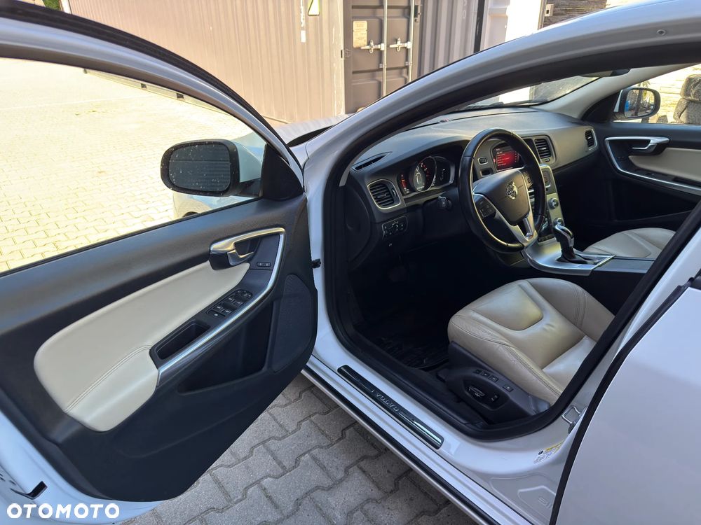 Volvo S60 T5 Drive-E Summum - 14