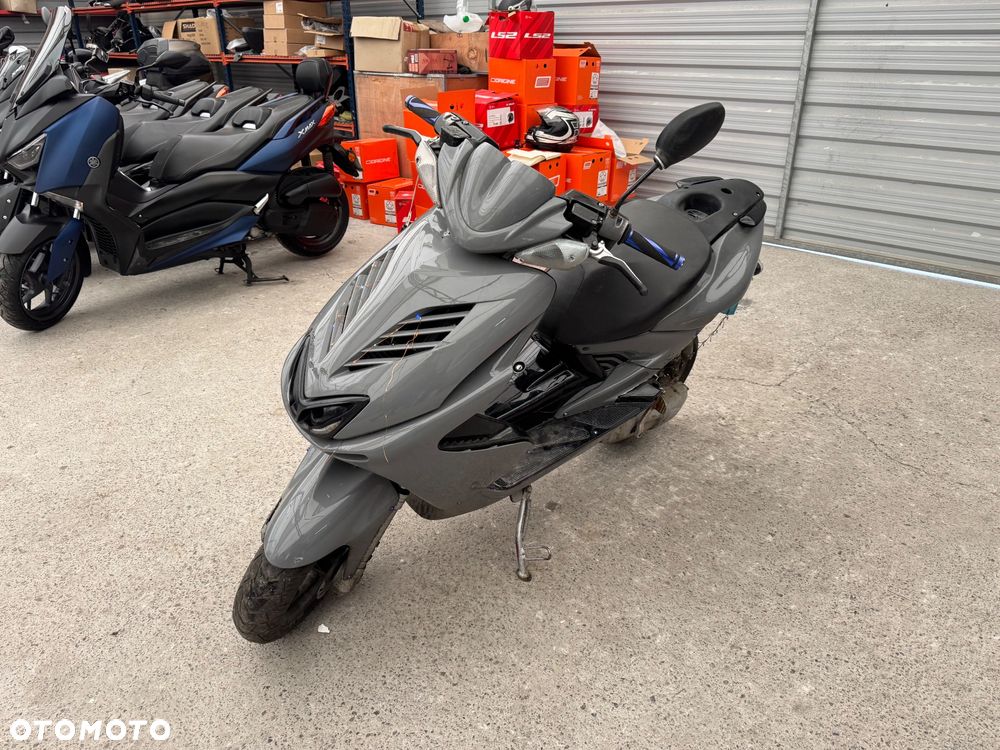 Yamaha Aerox - 3