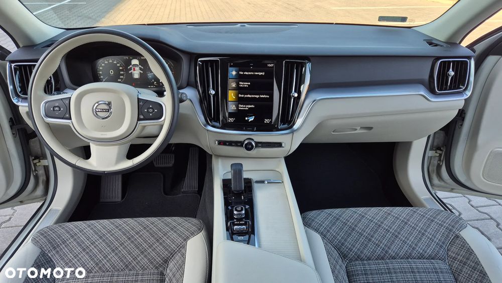 Volvo V60 B4 D Geartronic Momentum Pro - 16