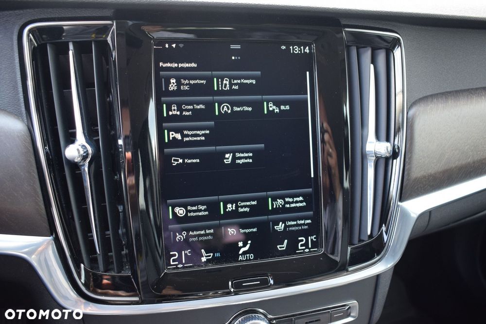 Volvo V90 Cross Country - 20