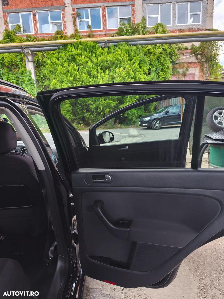 Volkswagen Golf Plus - 19